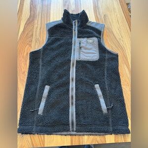 L.L. Bean Men’s Sherpa Fleece Vest - Black with Gray Details - Medium (M) Tall